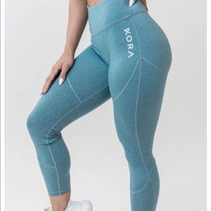 KORA Contour Leggings